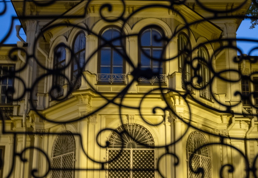 Lopukhinskiy Sad 2021